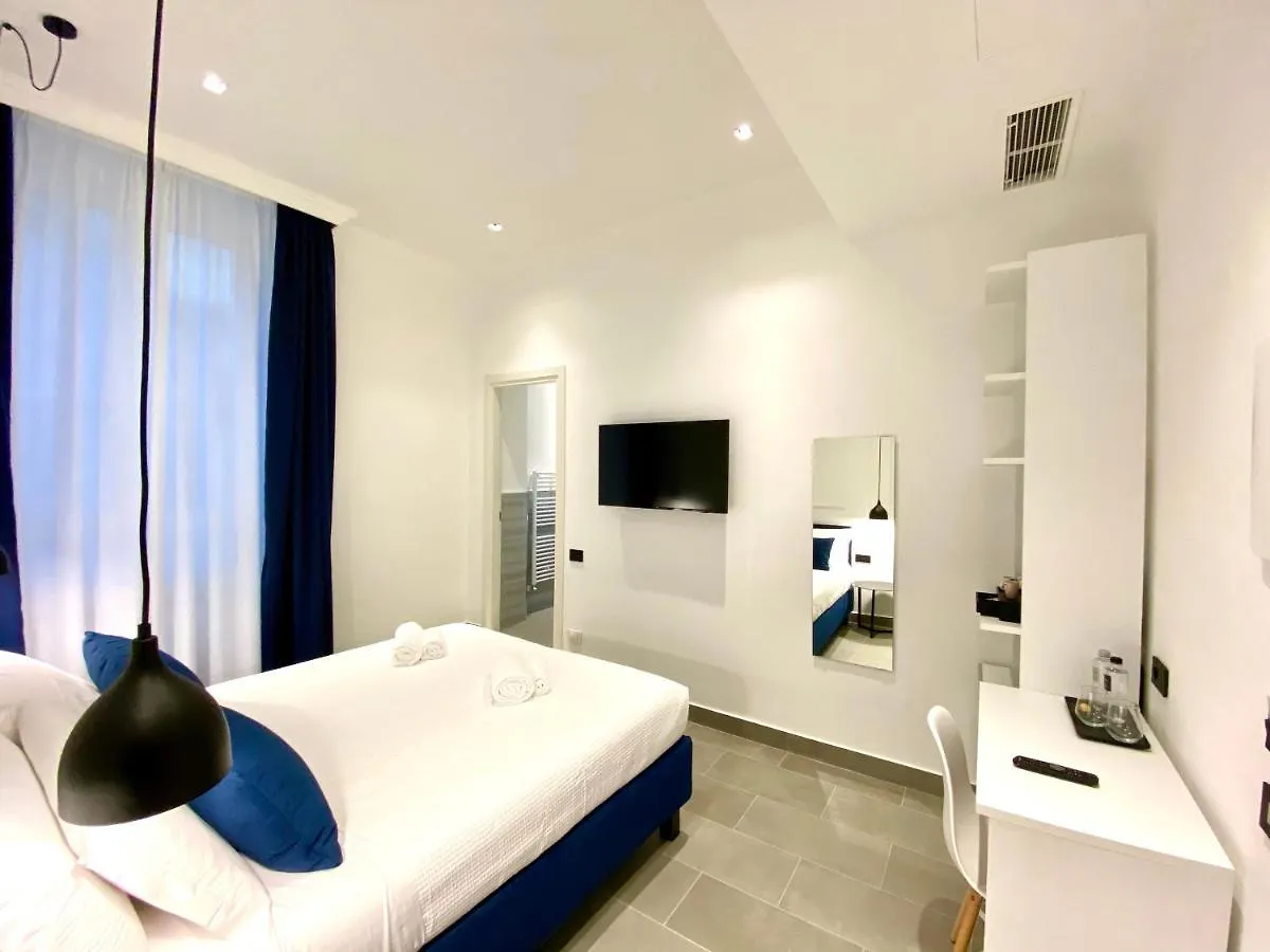 The One - Sun 'N Sea Rooms La Spezia 0*,  Italy